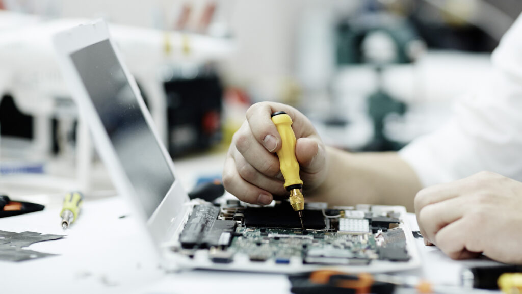 Mantenimiento Celulares y Computadoras